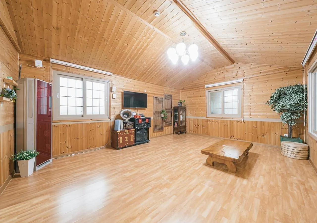Jeju Haepoomdal Pension Ferienhaus