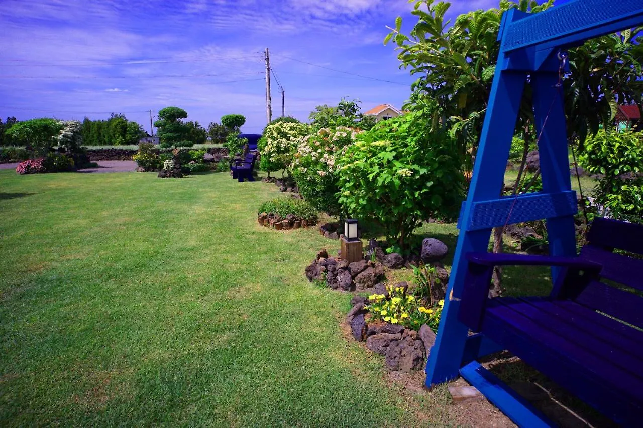 Jeju Haepoomdal Pension Южная Корея